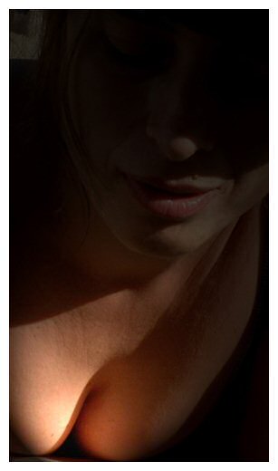 photo "in the shadow" tags: portrait, woman