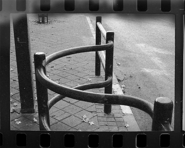 photo "bend" tags: black&white, architecture, landscape, 