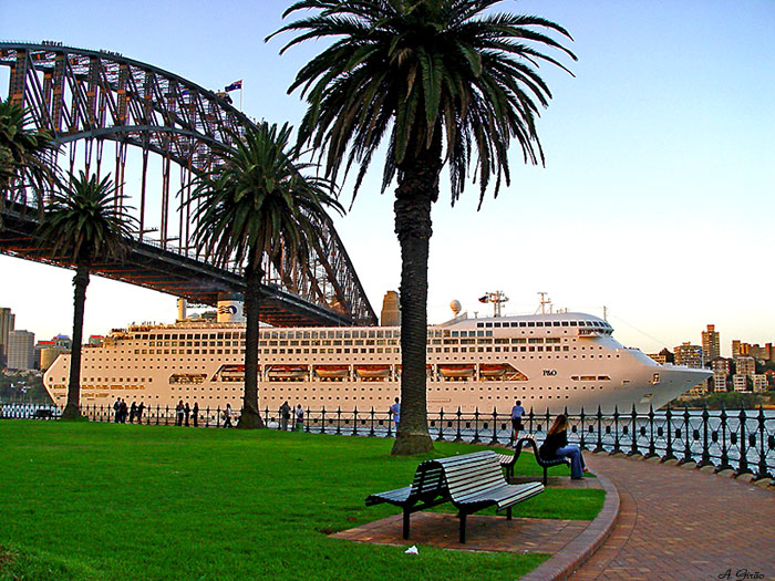 photo "Careful on the Bridge ..." tags: travel, landscape, Australia, water