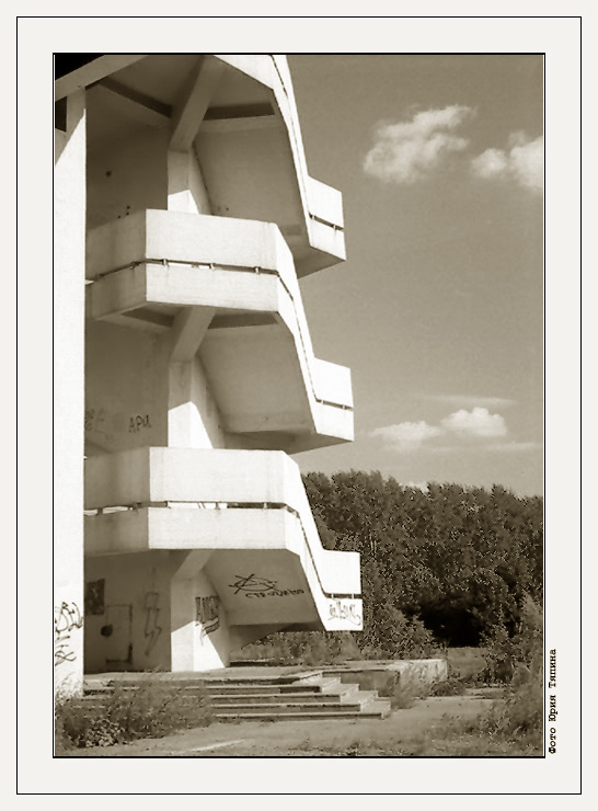 photo "A Rythm of a Ladder" tags: architecture, landscape, 