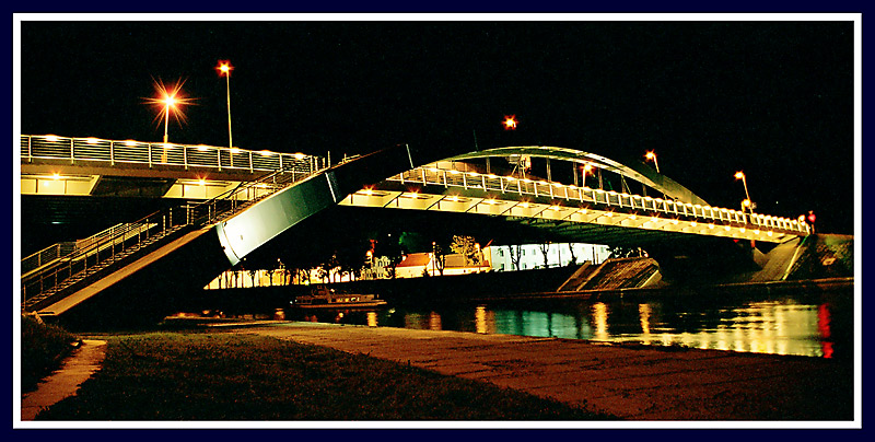 photo "Night bridge" tags: architecture, landscape, night