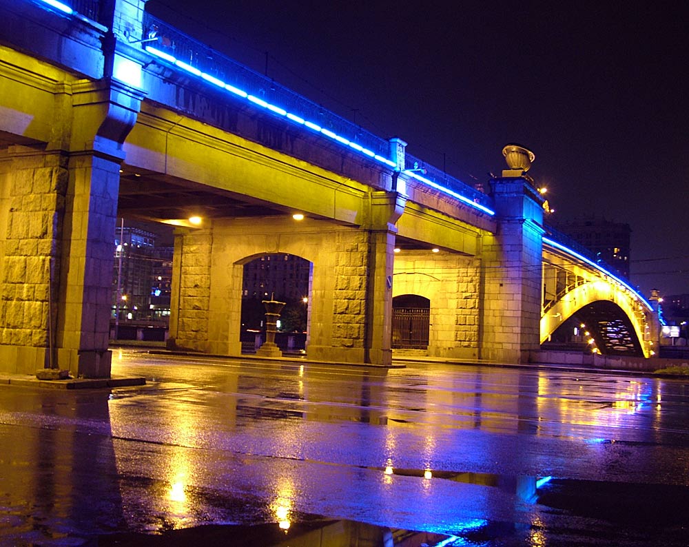 photo "The bridge of the Underground" tags: architecture, landscape, night