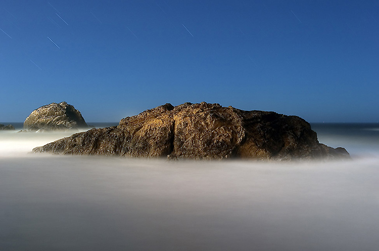 photo "2 Rocks" tags: landscape, night, water