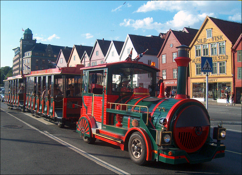 photo "Small steam locomotive from Bergen. Norway" tags: travel, architecture, landscape, Europe