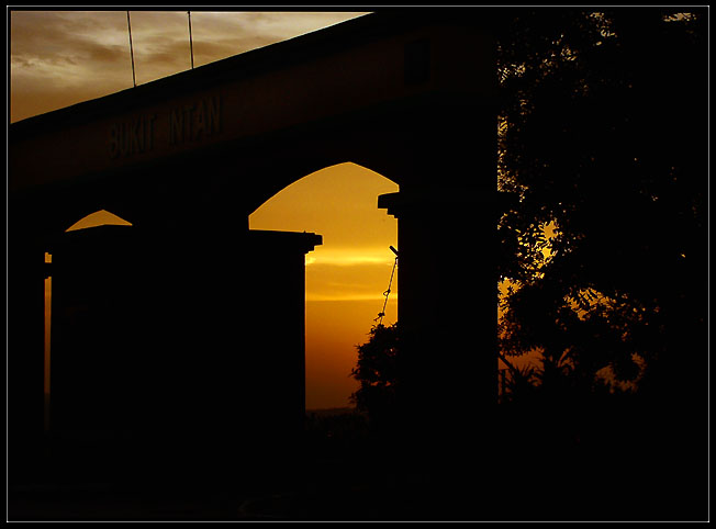 photo "under sunset" tags: landscape, architecture, sunset