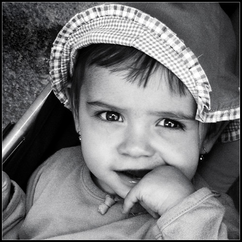 photo "Izabela" tags: portrait, black&white, children