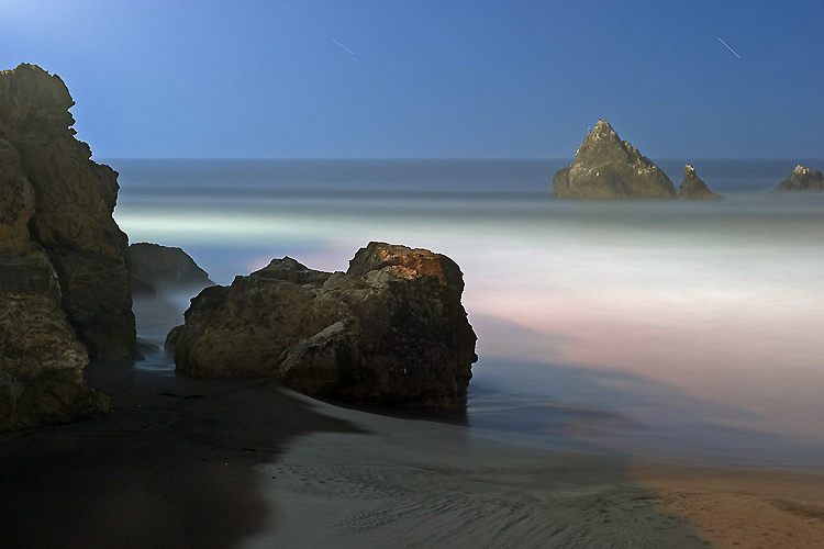 photo "at night by the sea" tags: landscape, night, water