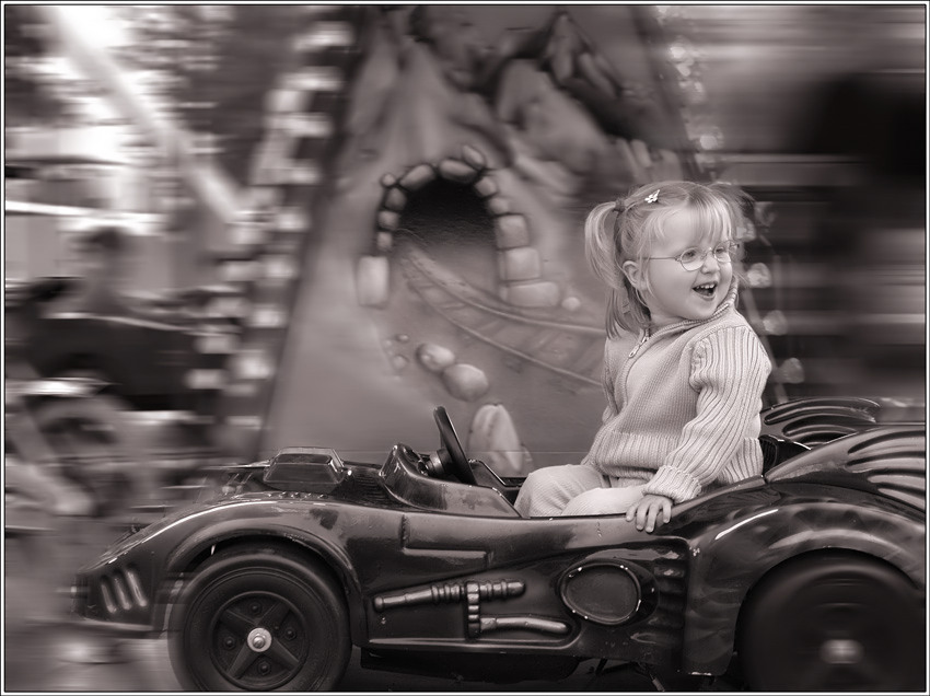 photo "Merry-go-round" tags: montage, black&white, 