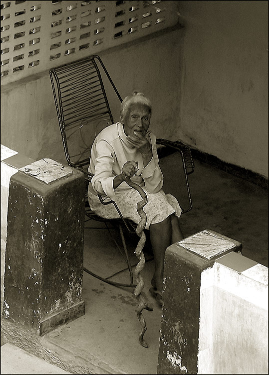 photo "Old Lady#2" tags: travel, portrait, South America, woman