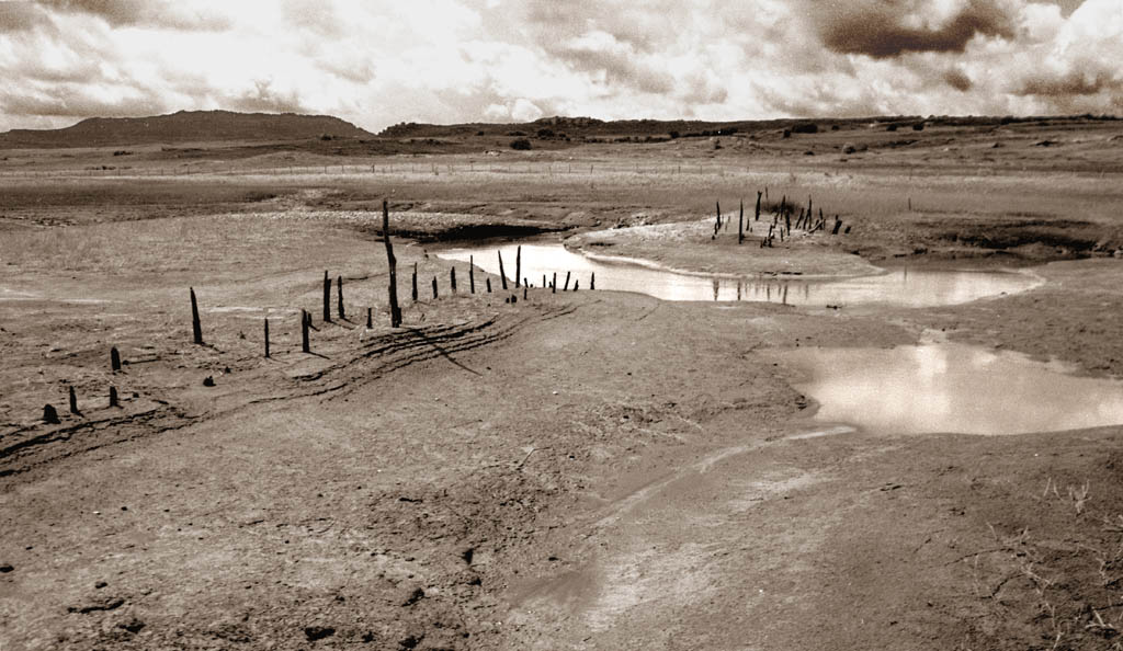 photo "Desolation" tags: landscape, black&white, 
