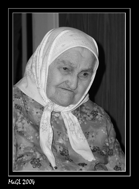 photo "Old age - !?" tags: black&white, portrait, woman