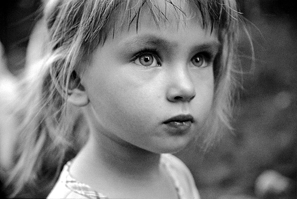 photo "eyes" tags: black&white, portrait, children