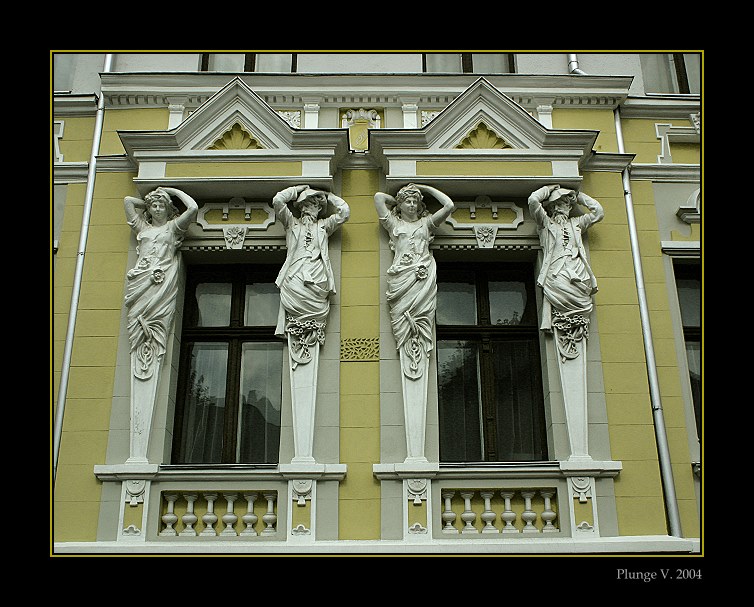 photo "Windows" tags: architecture, montage, landscape, 