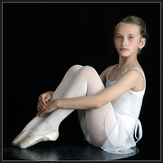 photo "To be a ballet-dancer. Concentration" tags: portrait, misc., children
