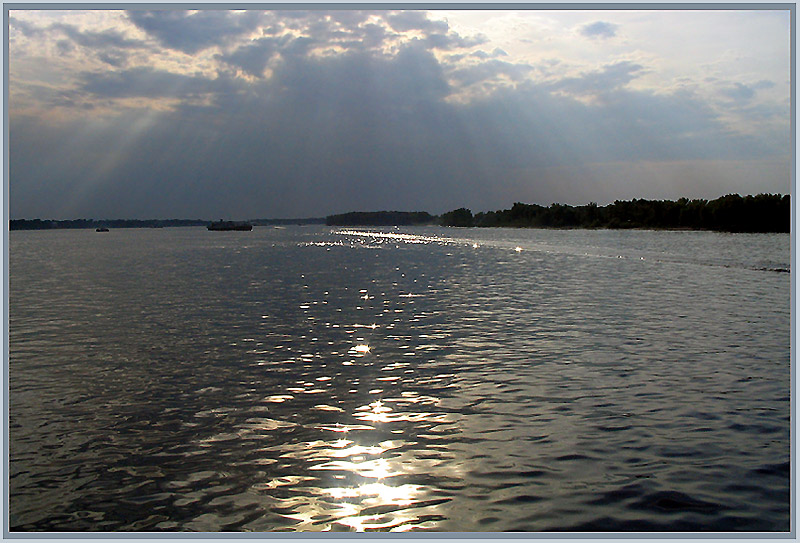 photo "Air tents above Volga" tags: landscape, clouds, water