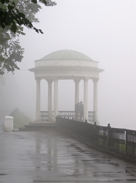 photo "Meeting in pavilion" tags: architecture, landscape, 