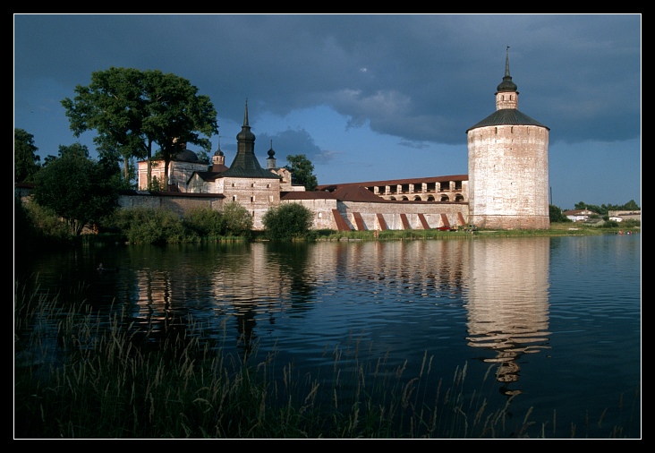 photo "Walls of Kirillo-Belozersky monastery" tags: architecture, travel, landscape, Europe