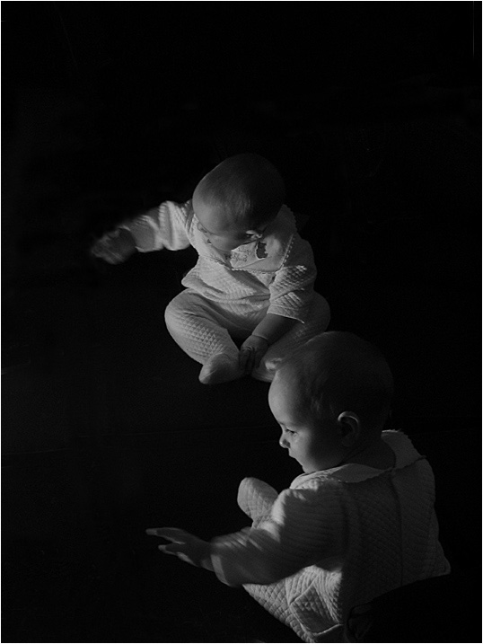 photo "1/60" tags: black&white, portrait, children