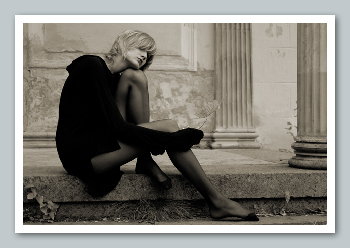 photo "#2" tags: black&white, portrait, woman