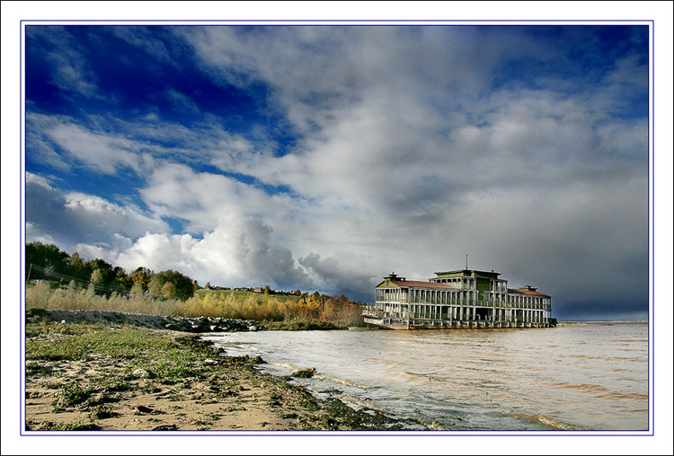 photo "Volga river before rain" tags: landscape, clouds