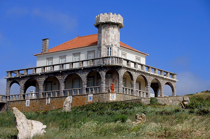 photo "My Portuguese Summer House" tags: architecture, travel, landscape, Europe