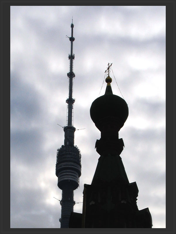 photo "Two towers. Two religions." tags: architecture, misc., landscape, 