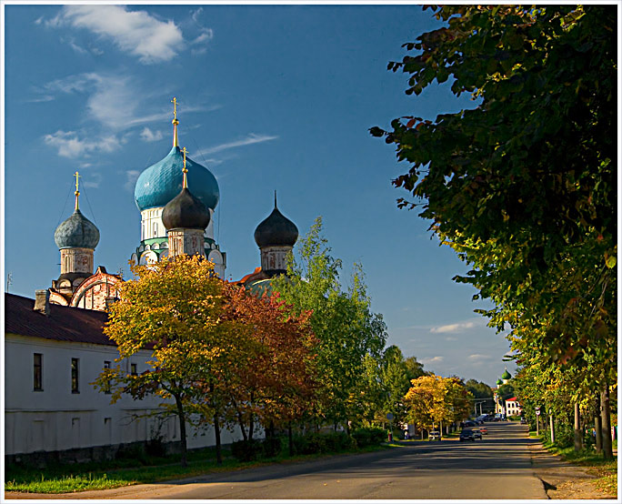 photo "The autumn has painted city ..." tags: architecture, landscape, 