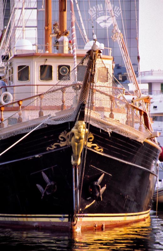 photo "Port scene" tags: travel, landscape, Europe, water