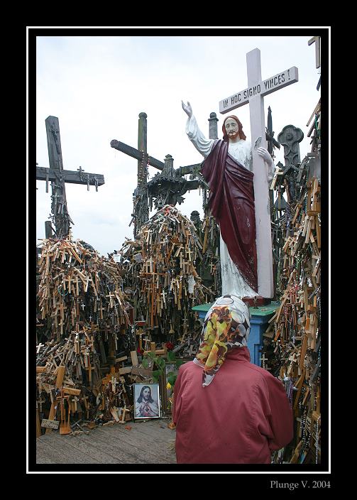 photo "The Hill of Crosses is a Lithuanian Golgohta" tags: reporting, montage, 