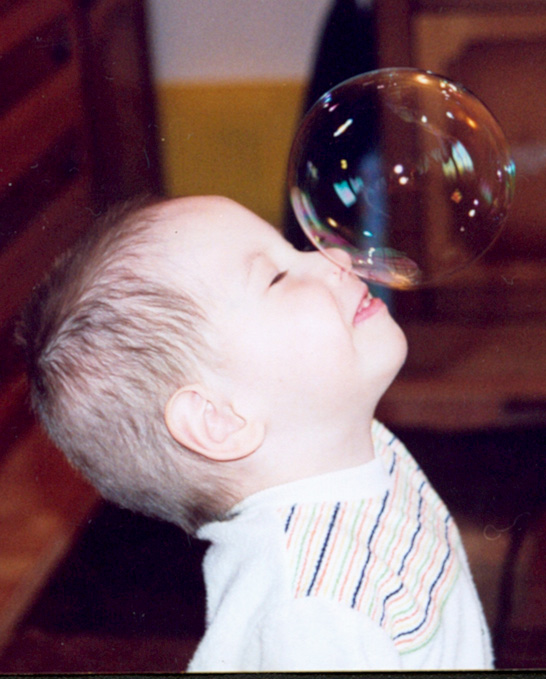 photo "Soap bubble!" tags: portrait, children