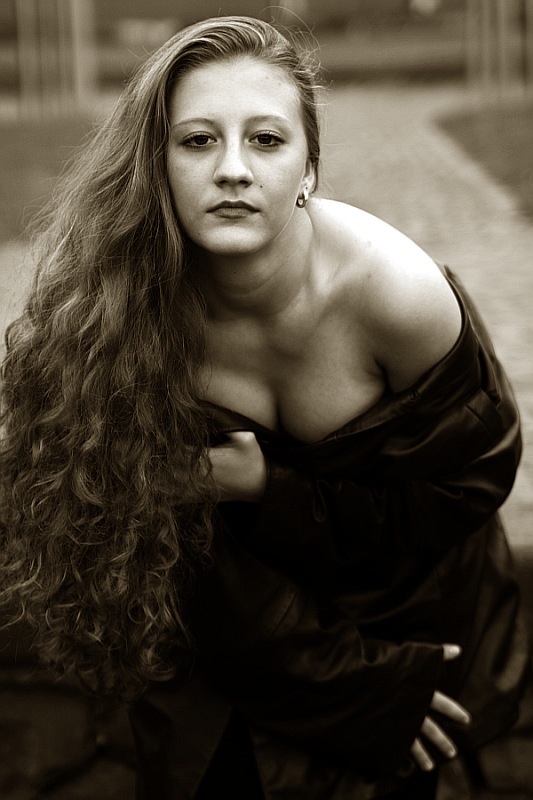 photo "hair .." tags: black&white, portrait, woman