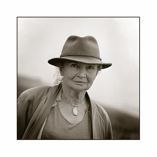 photo "E. Kerhoas" tags: portrait, woman