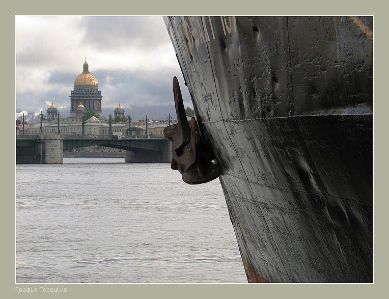 photo "Heavy sight from under steel eyelashes" tags: architecture, landscape, 