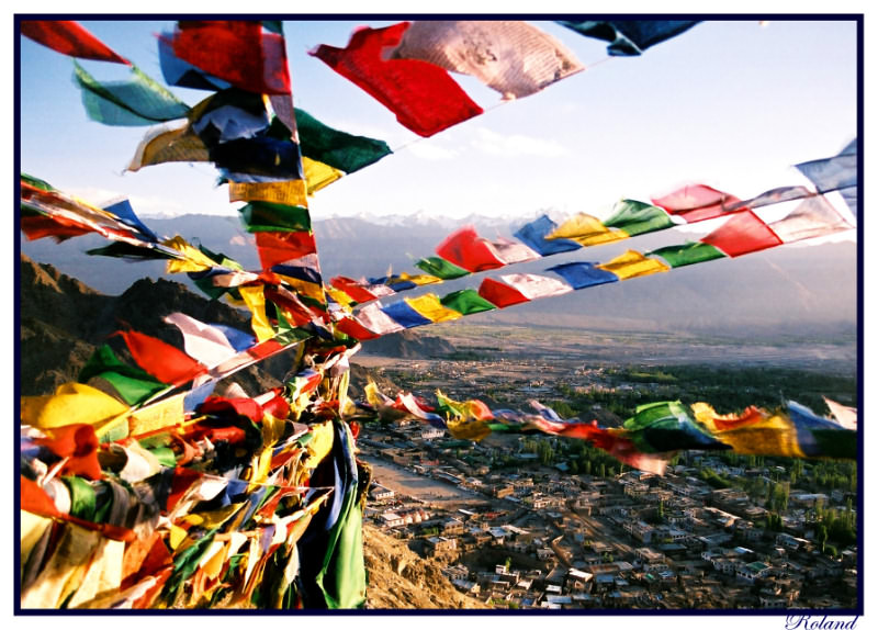photo "Colours of wellcoming Ladakh" tags: travel, architecture, landscape, Asia