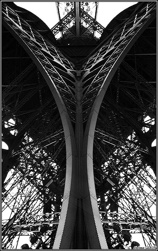 photo "Eiffel Tower #5713" tags: architecture, landscape, 