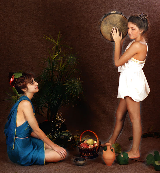 photo "the Girls and Tambourine" tags: misc., 
