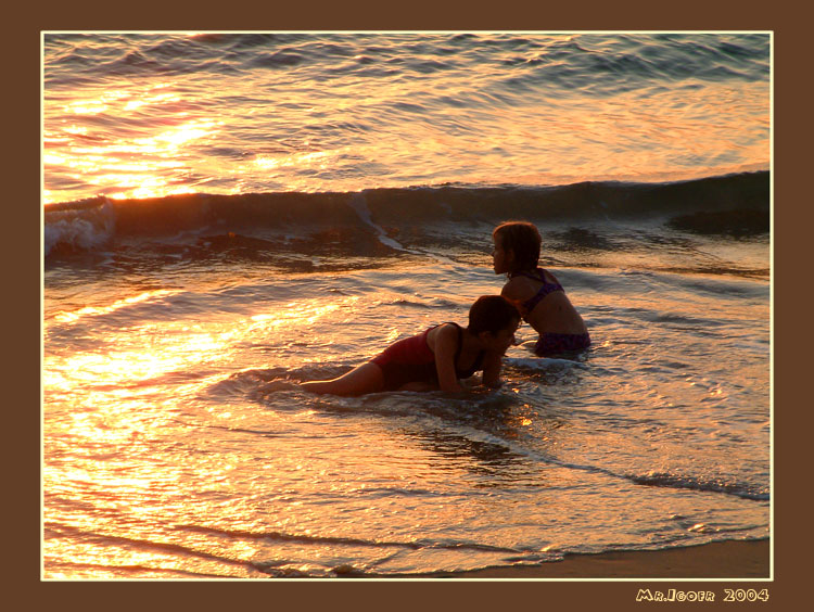 photo "Children and sea" tags: genre, landscape, water