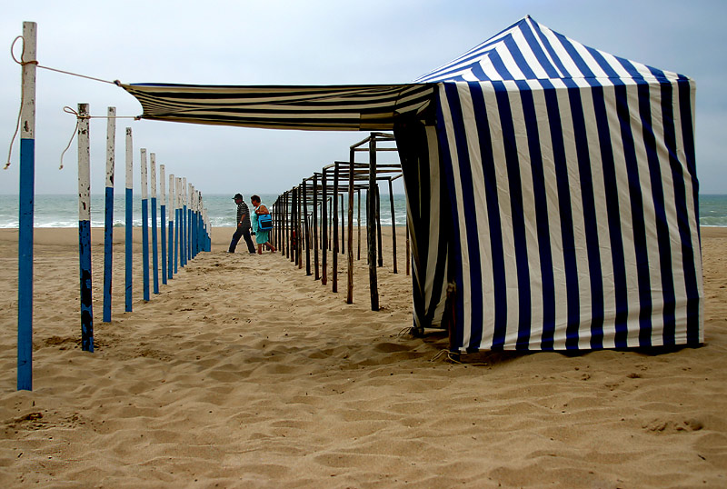 photo "Blue and White Tent" tags: landscape, summer, water