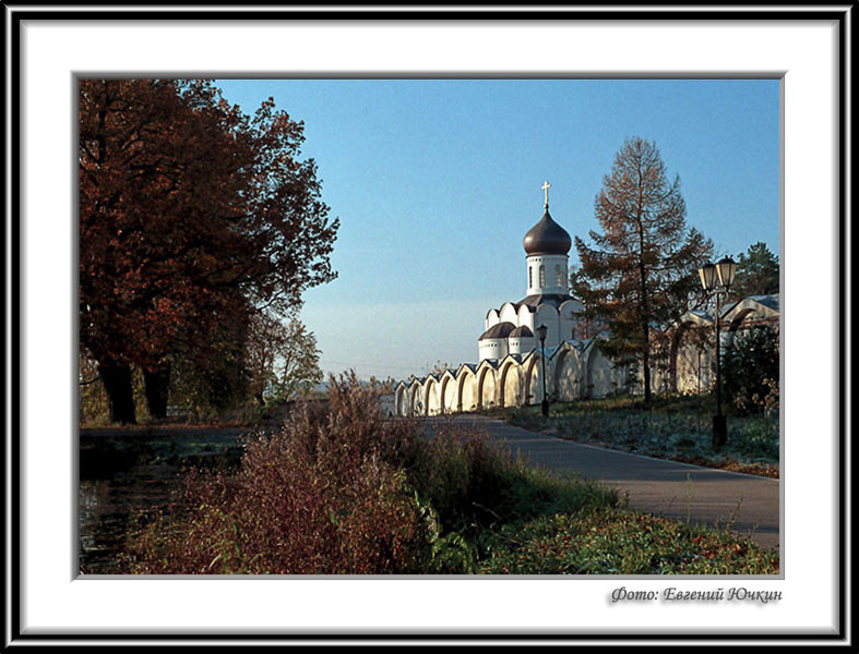 фото "Осень в монастыре #2" метки: архитектура, пейзаж, 