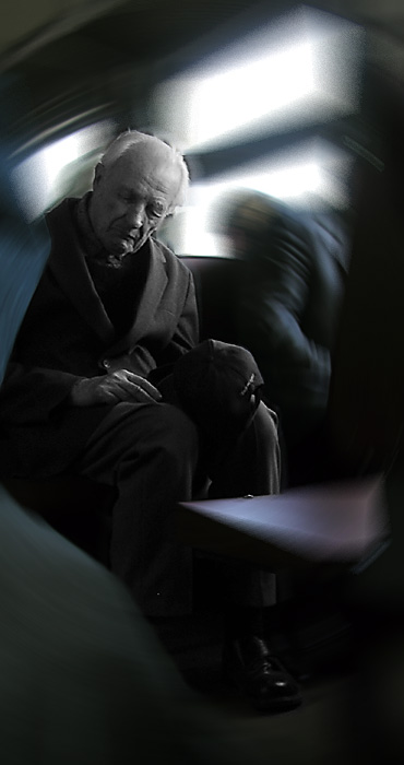 photo "Stood in mobile." tags: genre, portrait, man
