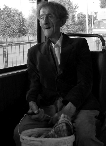 фото "the man in the bus" метки: портрет, мужчина