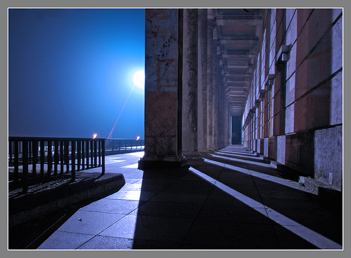 photo "The Light & Stones" tags: architecture, landscape, 