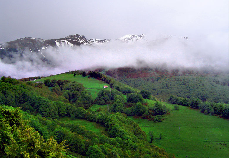 photo "There, behind clouds...." tags: travel, landscape, Europe, mountains