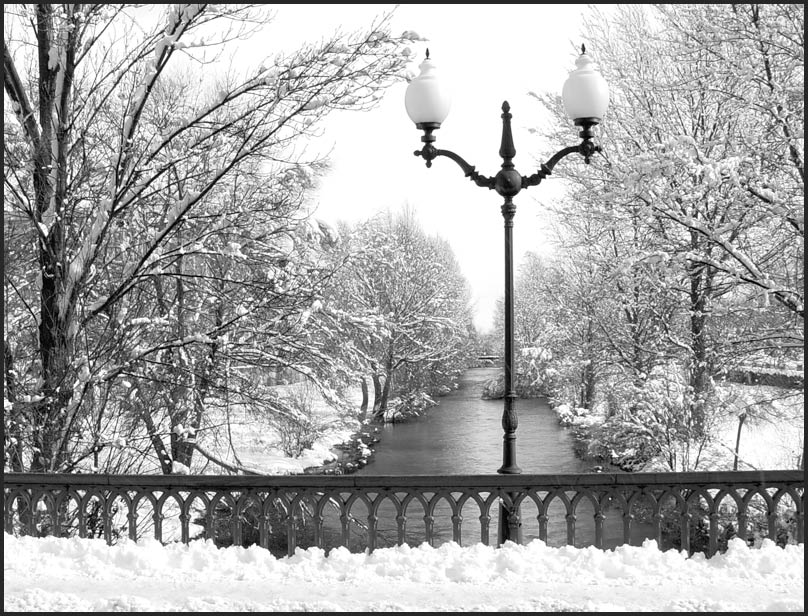 photo "Snowfall on the river banks" tags: landscape, water, winter