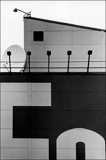 photo "K1" tags: architecture, black&white, landscape, 