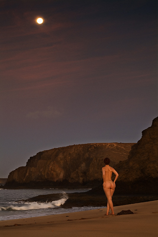 photo "moonshine...early in the morning" tags: nude, 