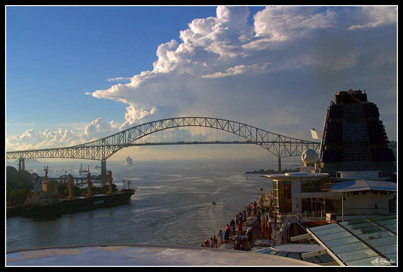 photo "Panama Canal #1" tags: travel, reporting, 