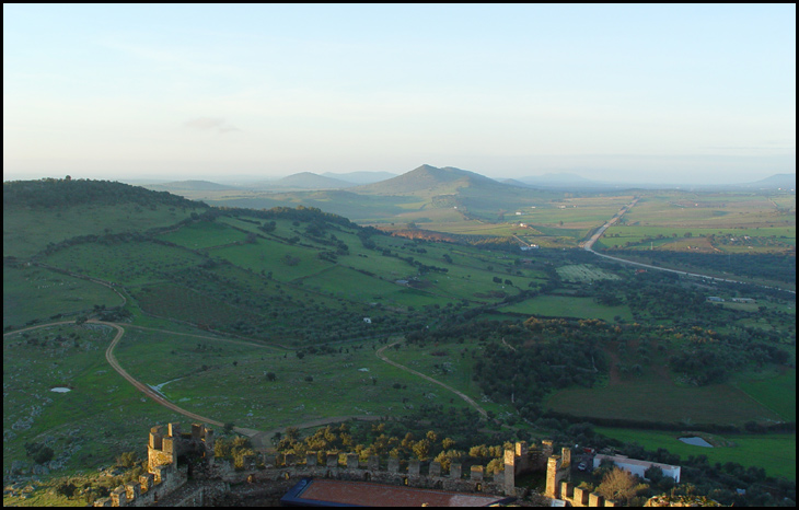 photo "View from the castle" tags: landscape, mountains