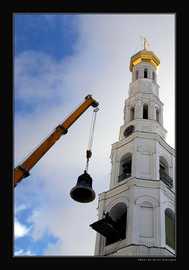 photo "Sacred uprise" tags: reporting, architecture, landscape, 