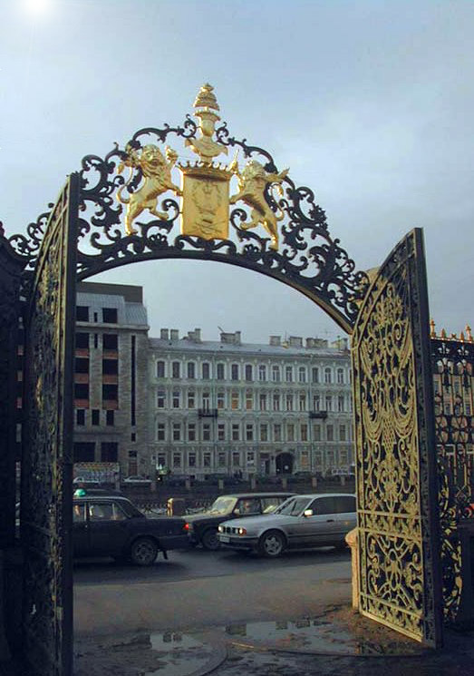 photo "Gate." tags: architecture, landscape, 